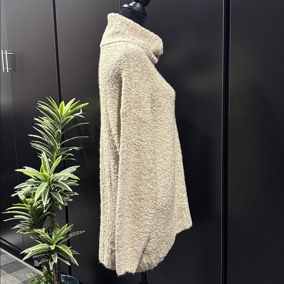 GAP Wool Blend Oversized Loose neck turtleneck,extended back hemline,soft/cozy - Picture 6 of 10